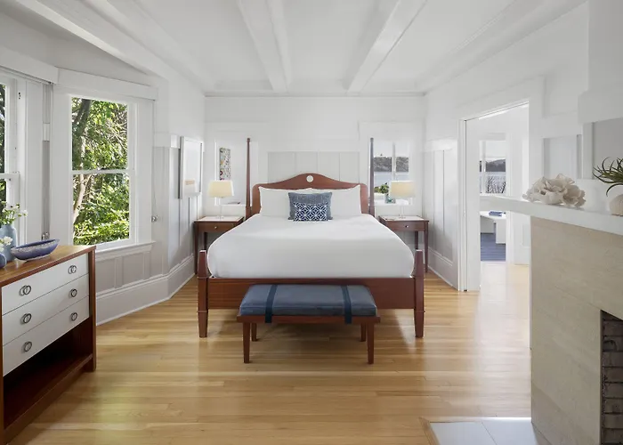 Casa Madrona Hotel And Spa
